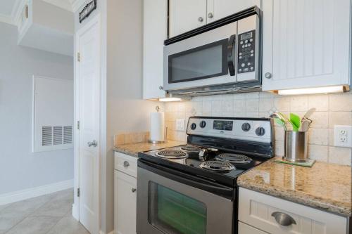 Baca Beach Escape I - 3 Pools - Pet Friendly in Galveston, USA