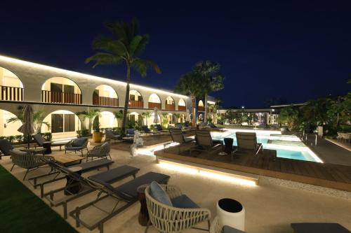 Pool, Voco Surfside Aruba By IHG in Oranjestad