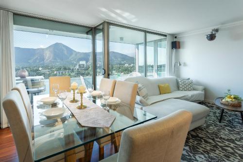 Depto Premium a pasos del Parque Arauco con aire acondicionado y piscina