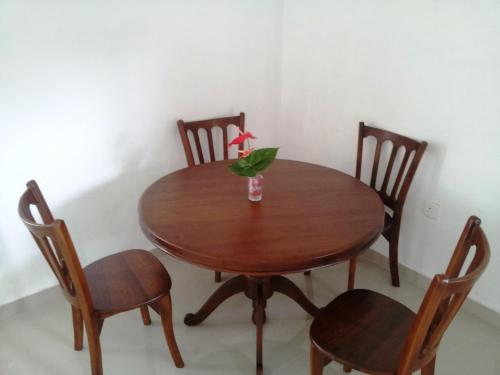 Quadruple Room with Balcony image 3