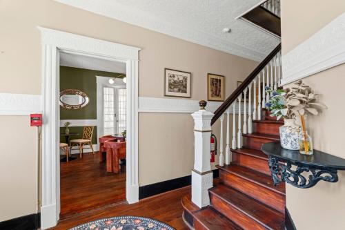 Southern Wind Inn - image 17