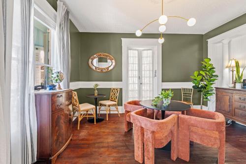 Southern Wind Inn - image 19