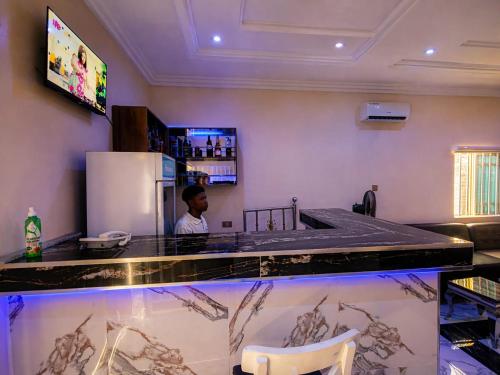 The Whale Inn Narayi rd Barnawa high cost in คาดูนา