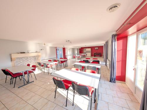 טרקלין, Chambres 1&2 au Gîte Domaine du Luth - 20 min du Futuroscope et Aquascope (Chambres 1&2 au Gite Domaine du Luth - 20 min du Futuroscope et Aquascope) in Vouille