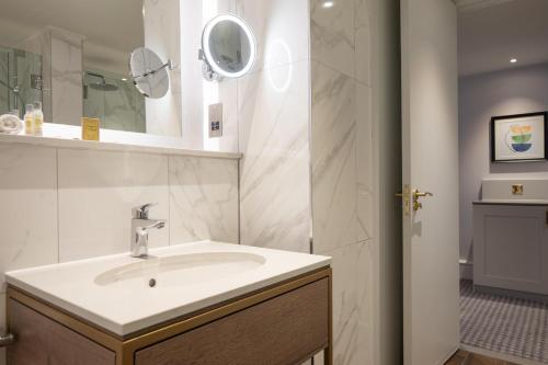 DoubleTree by Hilton Stoke-on-Trent United Kingdom - image 37