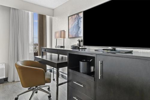 DoubleTree by Hilton Raleigh Midtown NC - image 44