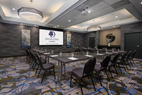 DoubleTree by Hilton Raleigh Midtown NC - image 34
