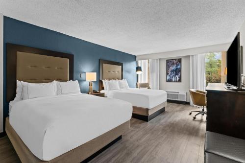 DoubleTree by Hilton Raleigh Midtown NC - image 39