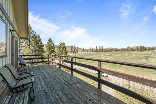 BURRO SPRINGS - Close to Lake and Slopes in Big Bear City, USA
