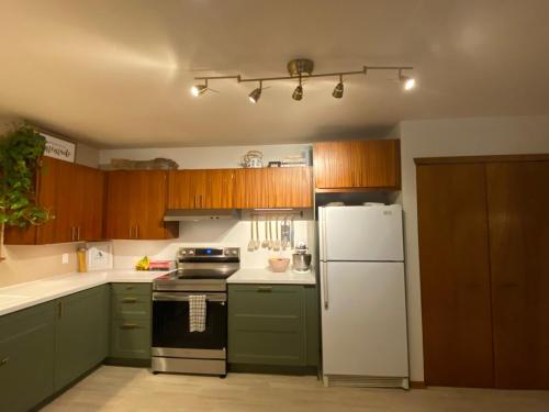 Relaxing 2-Bed Country Home Bruce Trail & Falls in Hogg (ON)
