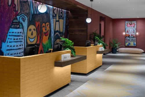 Lobi, ROK Hotel Kingston, Tapestry Collection by Hilton in Kingston