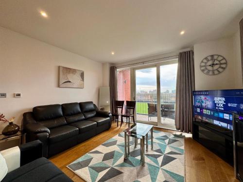 Stunning 2Bedrooms, 2Baths, Balcony, Parking gîte à louer Royal Air Force Museum