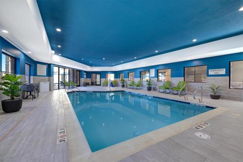 View, Hampton Inn & Suites by Hilton Marina in Marina (CA)