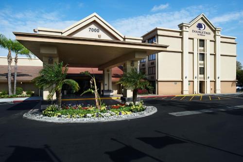 Doubletree by Hilton Buena Park in Buena Park, USA