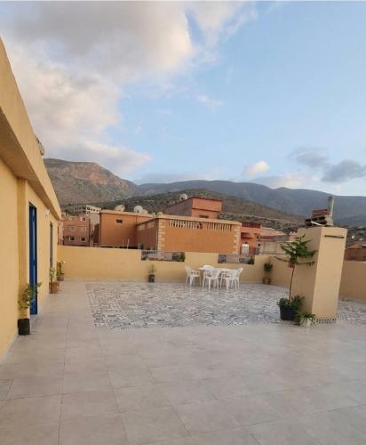 LH Appart 1 Vue montagne N8 Fès Marrakech Proche Bin El Widane Cascade d'Ouzoud 2h (LH Appart 1 Vue montagne N8 Fes Marrakech Proche Bin El Widane Cascade d'Ouzoud 2h) in 아포우레