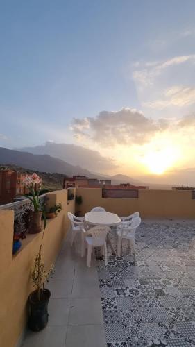 LH Appart 1 Vue montagne N8 Fès Marrakech Proche Bin El Widane Cascade d'Ouzoud 2h (LH Appart 1 Vue montagne N8 Fes Marrakech Proche Bin El Widane Cascade d'Ouzoud 2h) in 아포우레