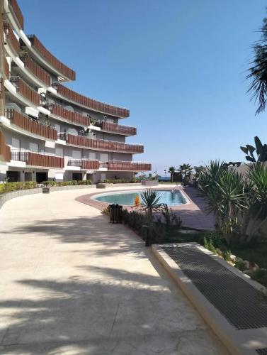 Un appartement pieds dans l'eau situé dans une résidence haut standing (Un appartement pieds dans l'eau situe dans une residence haut standing) in 查特馬里亞姆