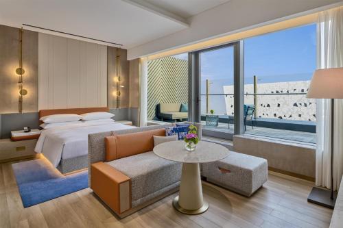 Habitación doble, ejecutiva, deluxe, balcón, acceso al salón