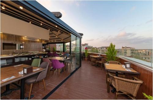Sultan City Hotel - image 8