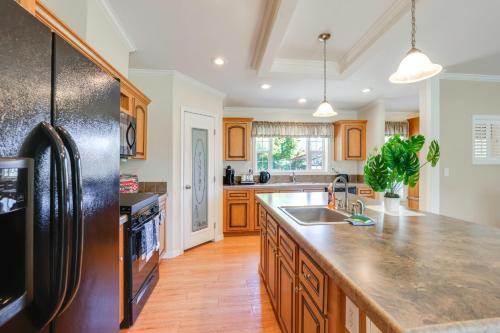 Pool Access! Spacious Home Near Wekiwa Springs in Apopka