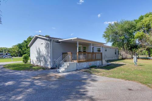 Pool Access! Spacious Home Near Wekiwa Springs in Apopka