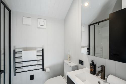 Stonepeak - Queenstown Holiday Home - image 2