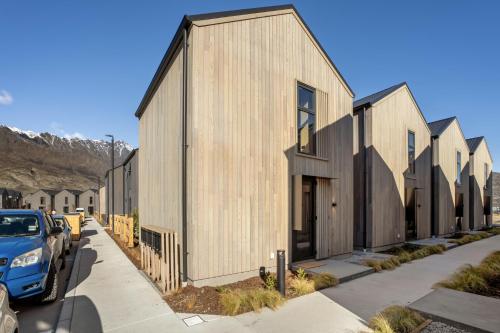 Stonepeak - Queenstown Holiday Home - image 9
