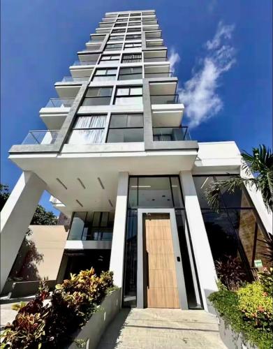 APARTASUITE DE LUJO VISTA AL MAR CERCA A LA PLAYA con ROOFTOP