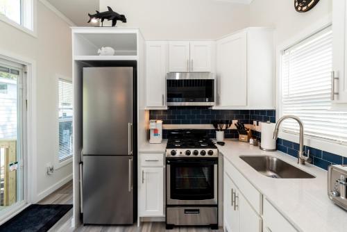 Near Beach • Pool + Amenities • Sleeps 8 in Cape May Court House (NJ)