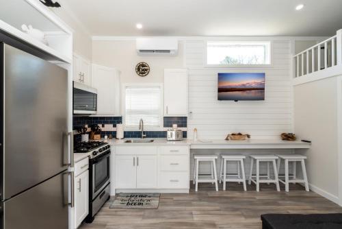 Near Beach • Pool + Amenities • Sleeps 8 in Cape May Court House (NJ)