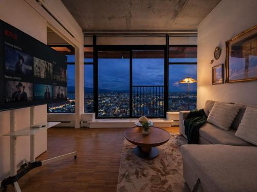 Skyhome in Gastown Amazing Ocean&Mountain Views in Vancouver, Canada