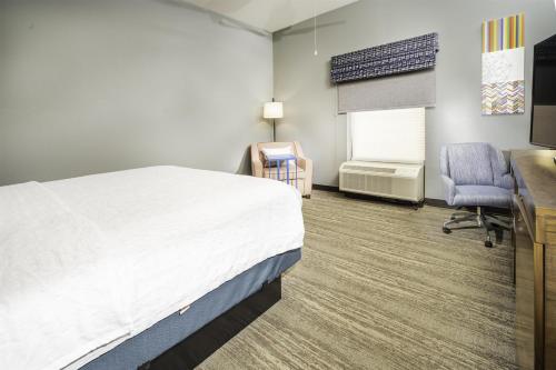 Hampton Inn and Suites New Iberia - image 18