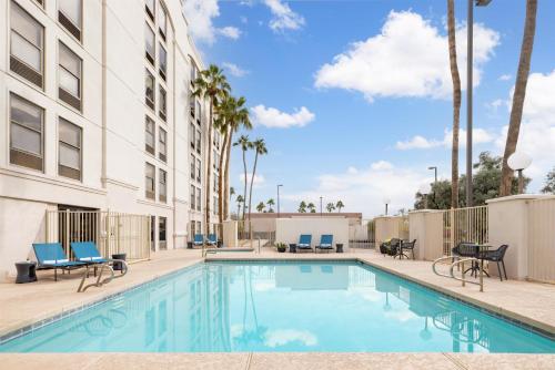 Hampton Inn Phoenix-Chandler - image 24