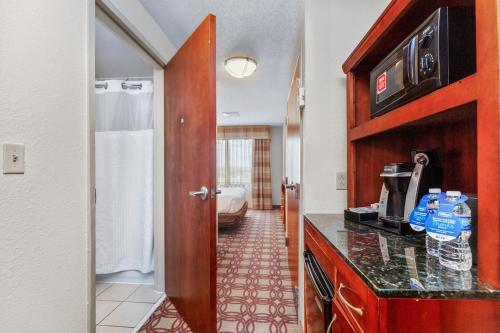 Hilton Garden Inn Starkville - image 26