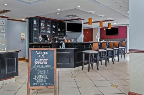 Hilton Garden Inn Starkville - image 32