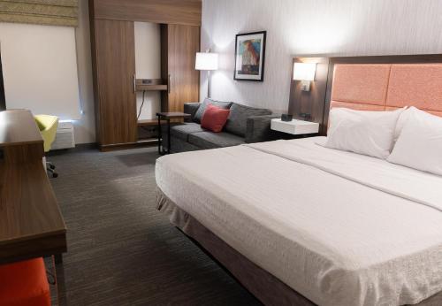 Hampton Inn Williamsport - image 25