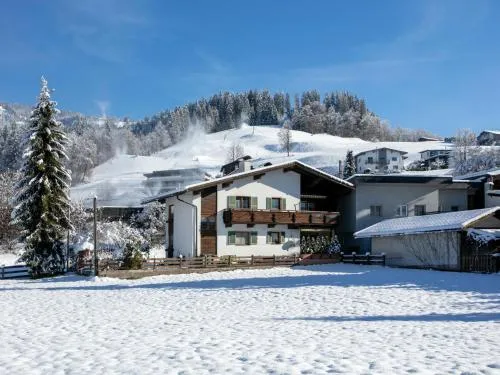 Binderhäusel am Berglift in Hopfgarten im Brixental, Österreich