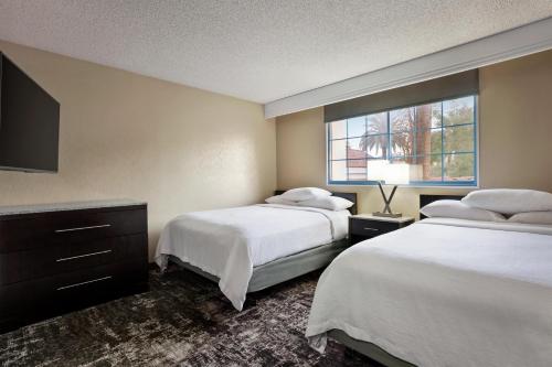 Embassy Suites Arcadia-Pasadena Area - image 28