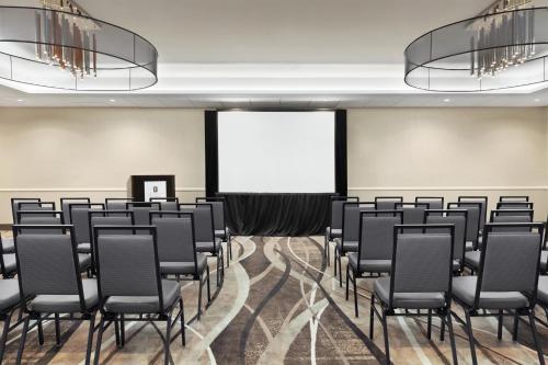 Embassy Suites Arcadia-Pasadena Area - image 16