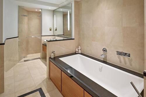 London Hilton on Park Lane - image 35