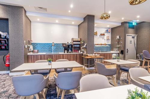 DoubleTree by Hilton London Angel Kings Cross - image 40