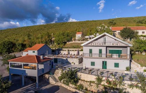 Viesnīcas āriene, Stunning Home In Trilj in Budimir