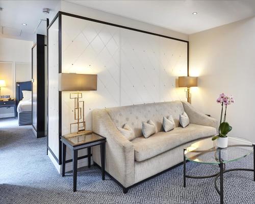 The Waldorf Hilton - image 24