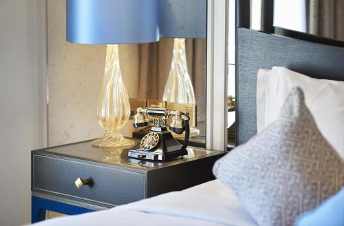 The Waldorf Hilton - image 32