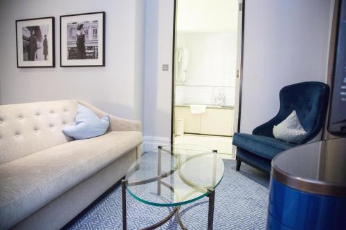 The Waldorf Hilton - image 33