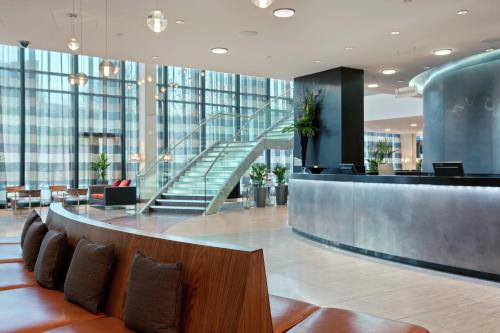 Lobby, Hilton Liverpool City Centre in Liverpool