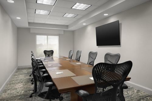 Hilton Garden Inn Macon/Mercer University - image 35
