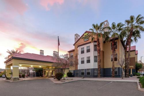 Homewood Suites by Hilton Phoenix-Chandler - main image