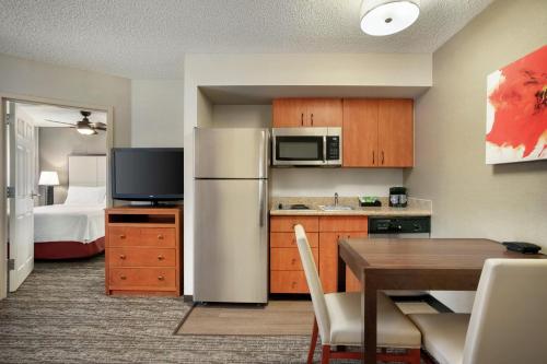 Homewood Suites by Hilton Phoenix-Chandler - image 6