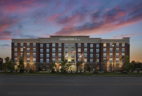 DoubleTree by Hilton Raleigh-Cary, Кэри